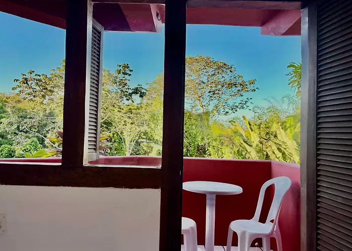 Novos Baianos Hostel E Pousada